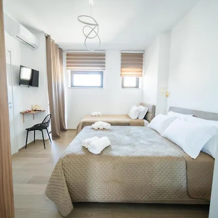 Newhouse Argiro Deluxe 3* バーリ