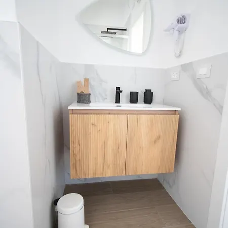 Newhouse Argiro Deluxe Gasthuis