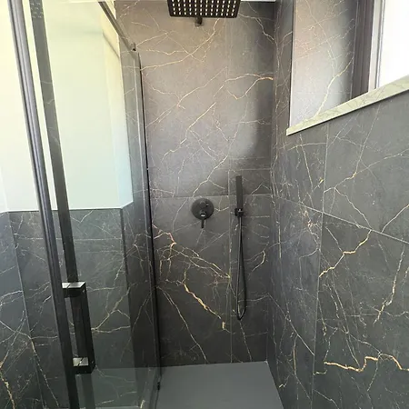 Gasthuis Newhouse Argiro Deluxe 3*