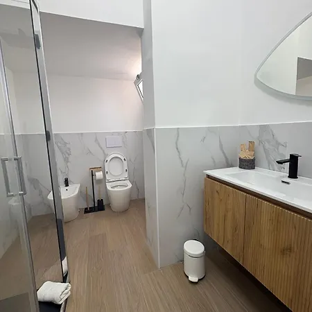 Newhouse Argiro Deluxe 3* Bari