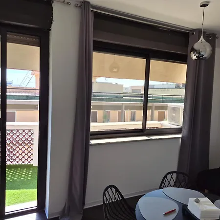 Newhouse Argiro Deluxe Gasthuis Bari